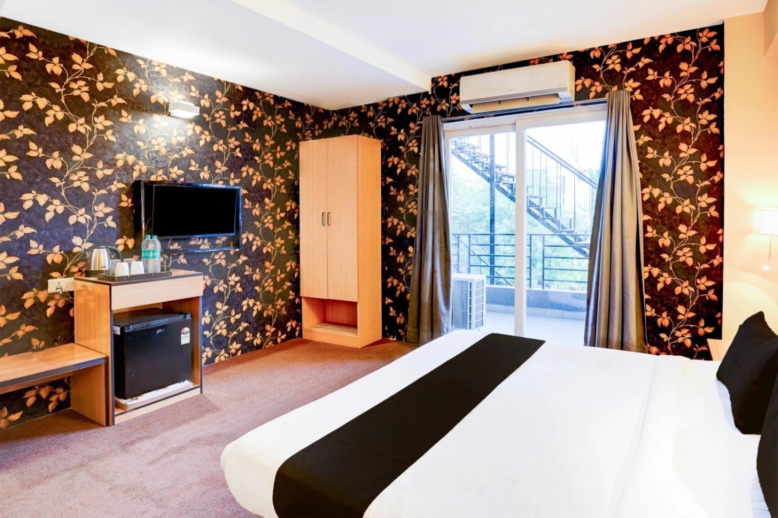 Aerotech Hotel 4*