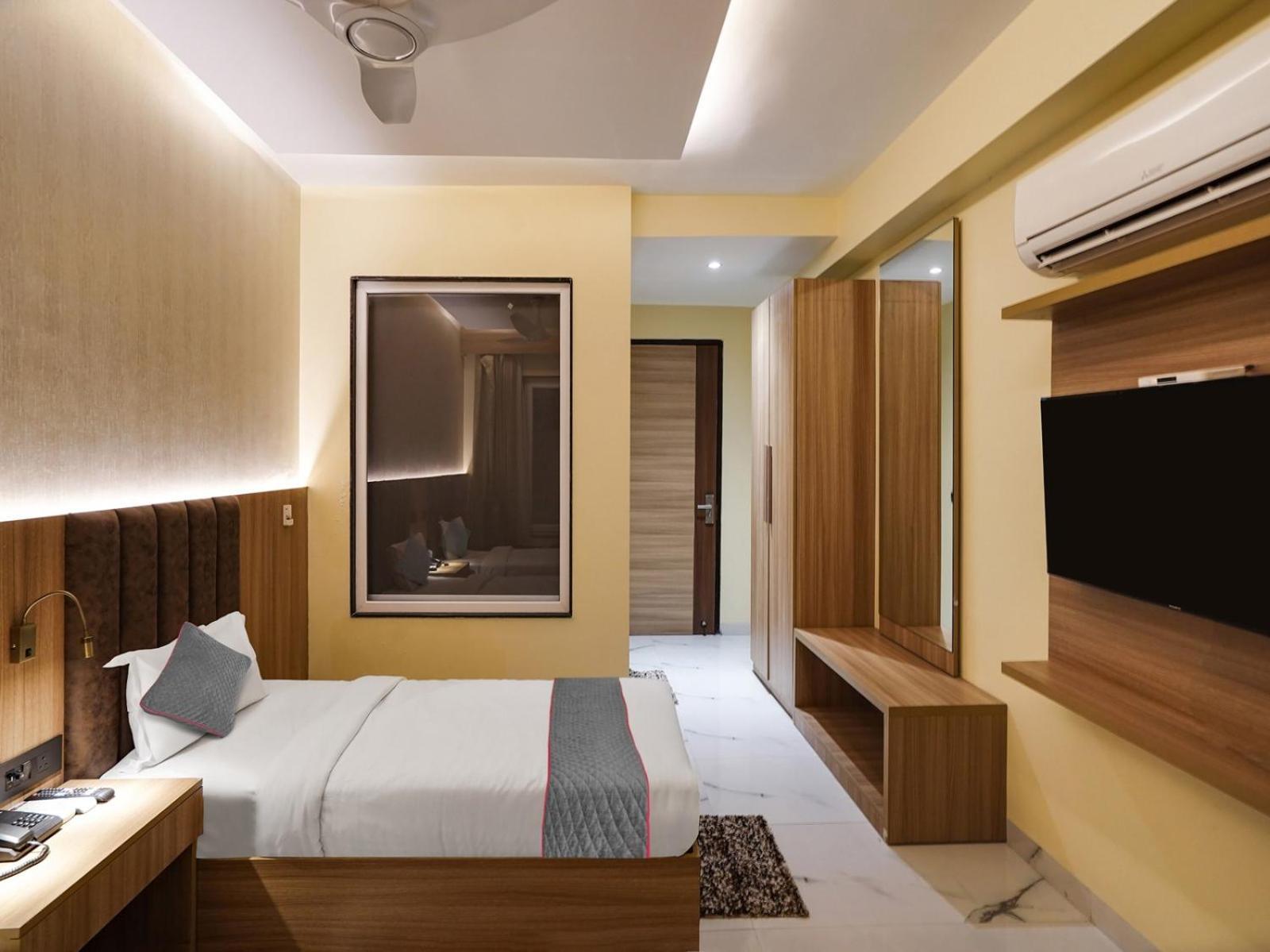 Hotel Aerotech 4*